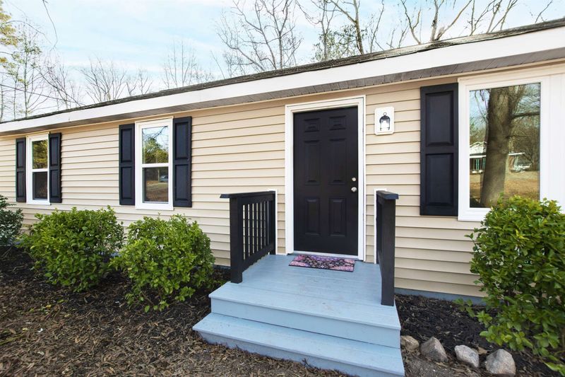 310 E Barbee St, Zebulon, NC 27597