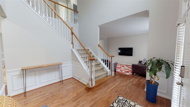 310 Barrington Overlook Dr, Durham, NC 27703