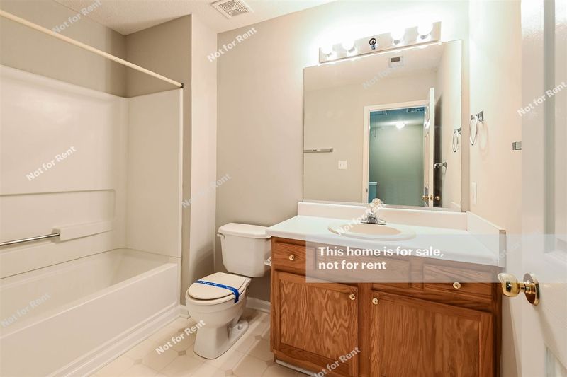 310 Blackbird Ct, Cary, NC 27511