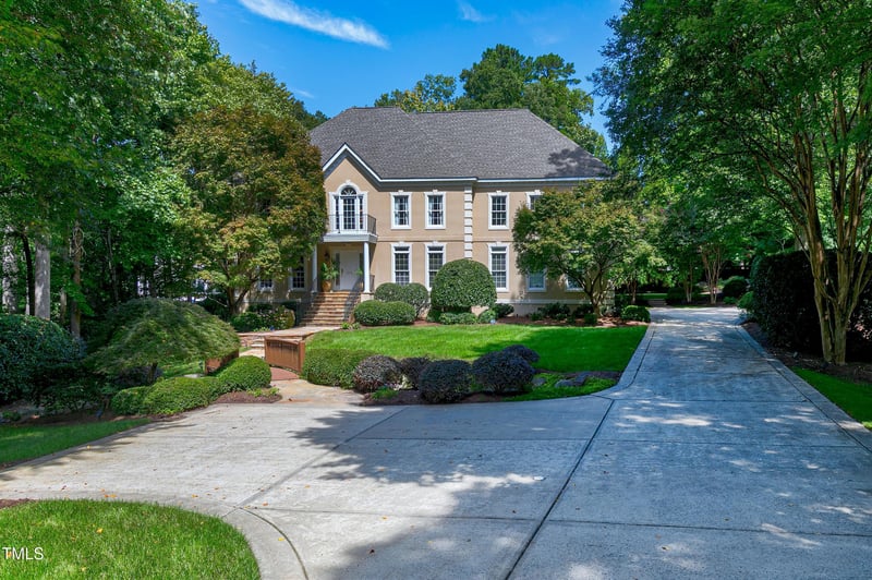 310 Bordeaux Ln, Cary, NC 27511