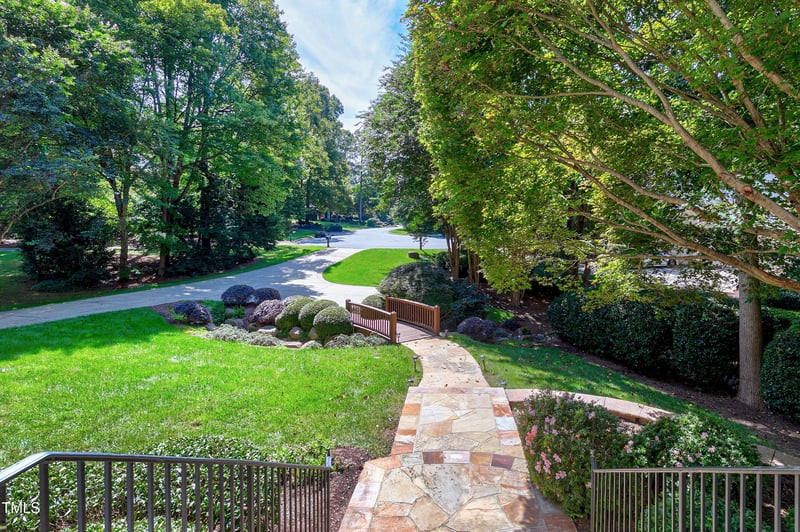 310 Bordeaux Ln, Cary, NC 27511