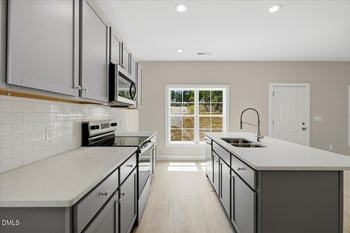 310 Chartres St, Fuquay Varina, NC 27526