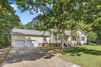 310 Davis Farm Dr, Selma, NC 27576