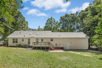 310 Davis Farm Dr, Selma, NC 27576