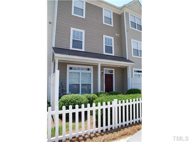 310 Gilman Ln #103, Raleigh, NC 27610