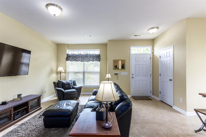 310 Gilman Ln #105, Raleigh, NC 27610
