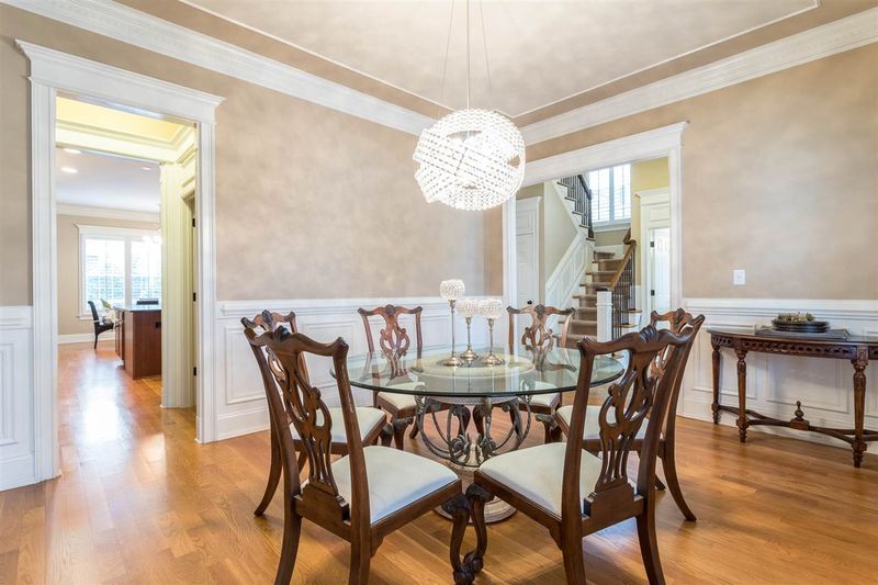 310 Kinsale Dr, Chapel Hill, NC 27517