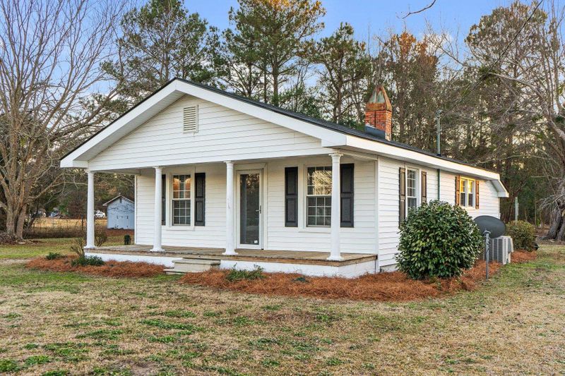 310 Lucas Rd, Dunn, NC 28334