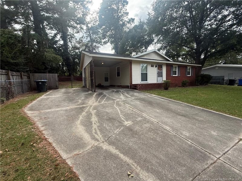 310 Milburn Dr, Fayetteville, NC 28314