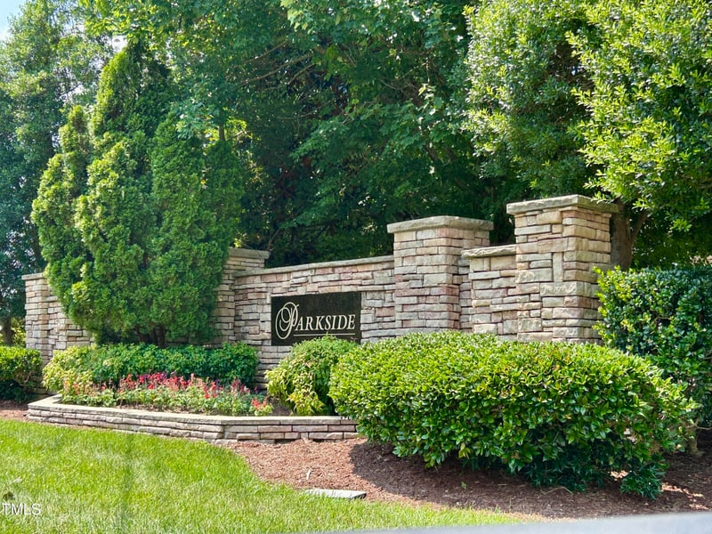 310 New Parkside Dr, Chapel Hill, NC 27516