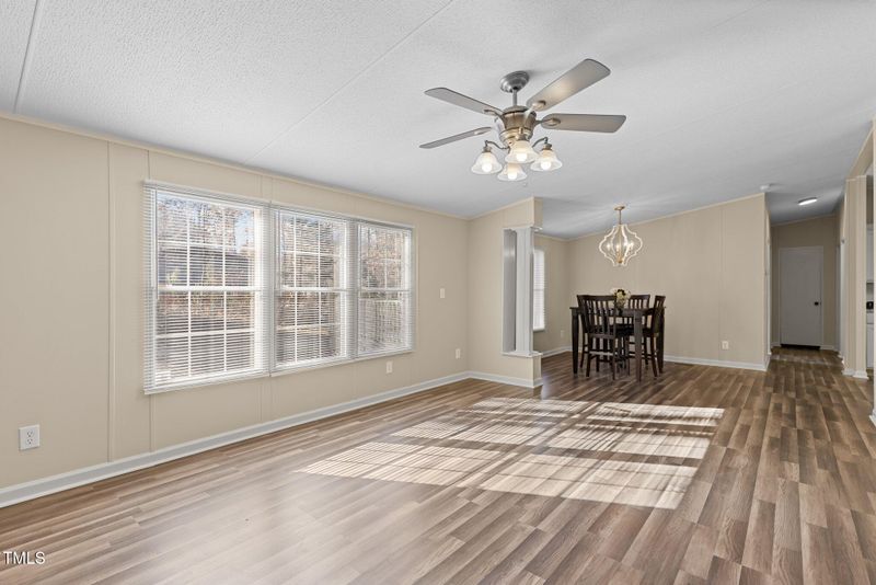 310 Oakdale Dr, Roxboro, NC 27574