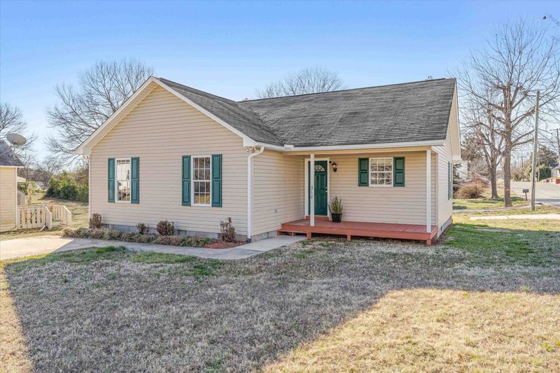 310 Oneida St, Graham, NC 27253