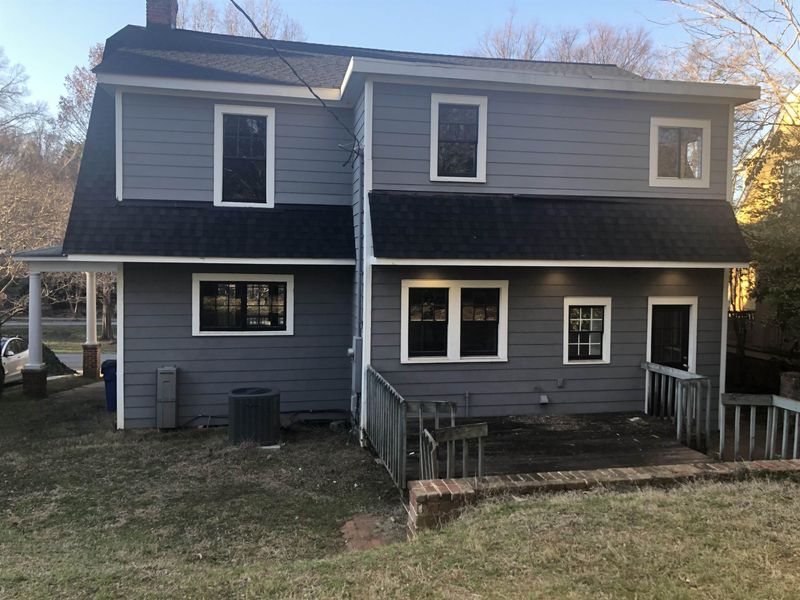 310 E Park Dr, Raleigh, NC 27605