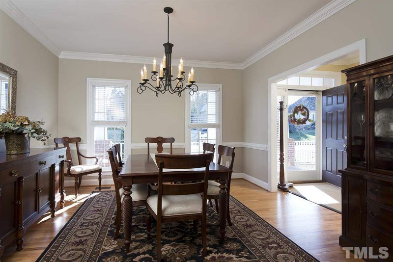 310 Summers Walk Cir, Garner, NC 27529