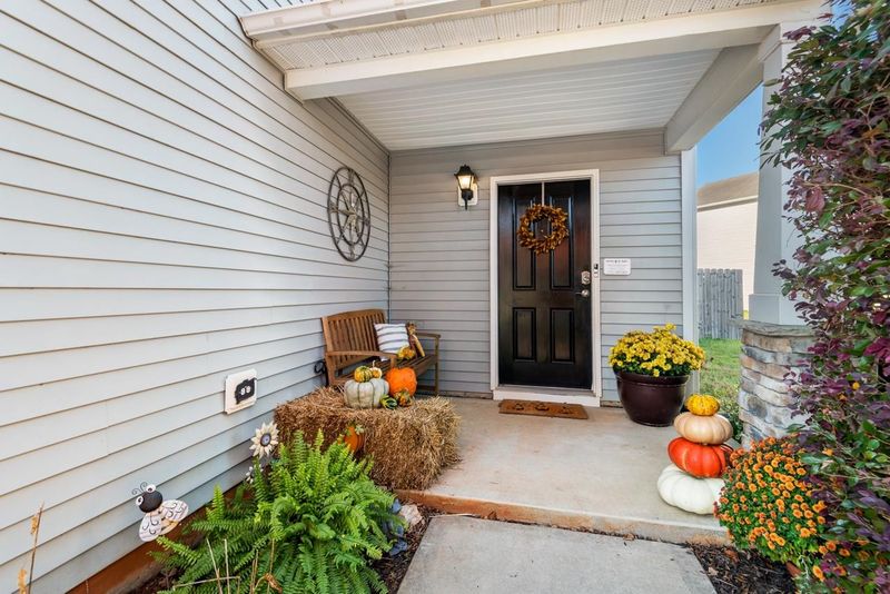 310 Sutton Pl, Mebane, NC 27302