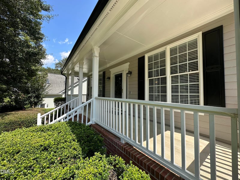 310 Waverly Dr, Clayton, NC 27527