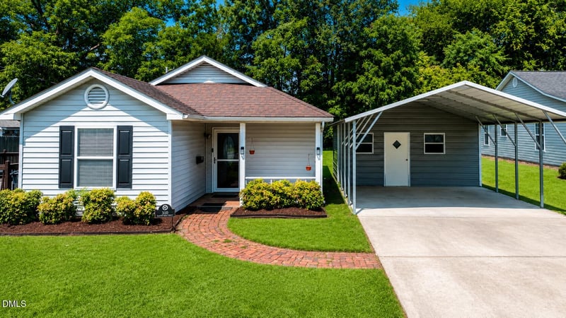 310 S Webb St, Selma, NC 27576