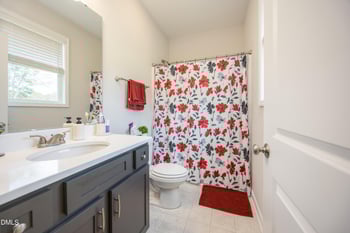 310 Yukon St, Kenly, NC 27542