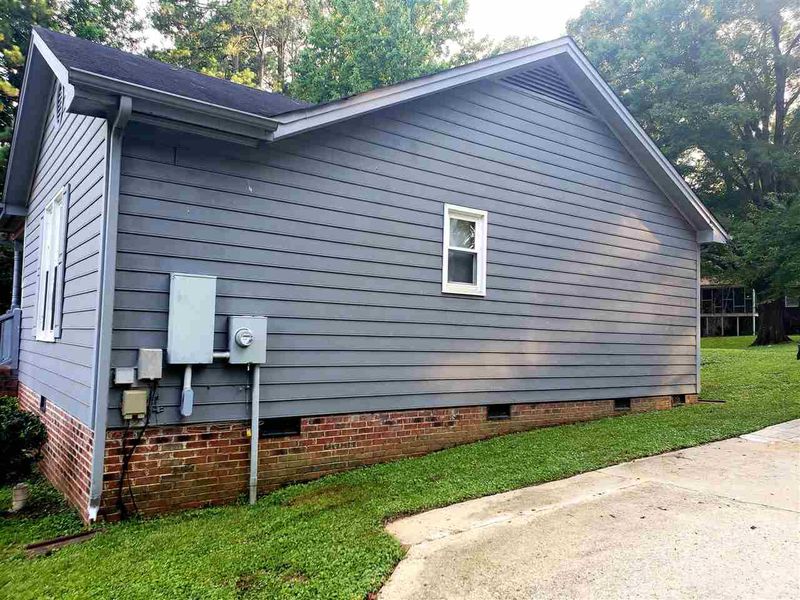 3100 Cinnamon Dr, Raleigh, NC 27610