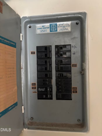 3103 Dearborn Dr, Durham, NC 27704