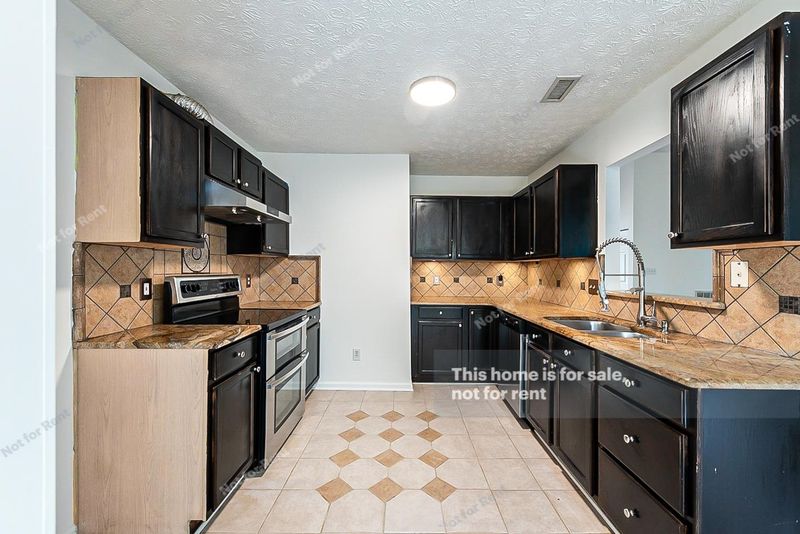 3104 Mango Dr, Raleigh, NC 27610