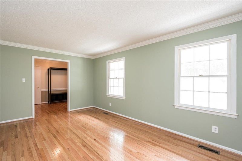 3105 Barnsley Ln, Raleigh, NC 27604
