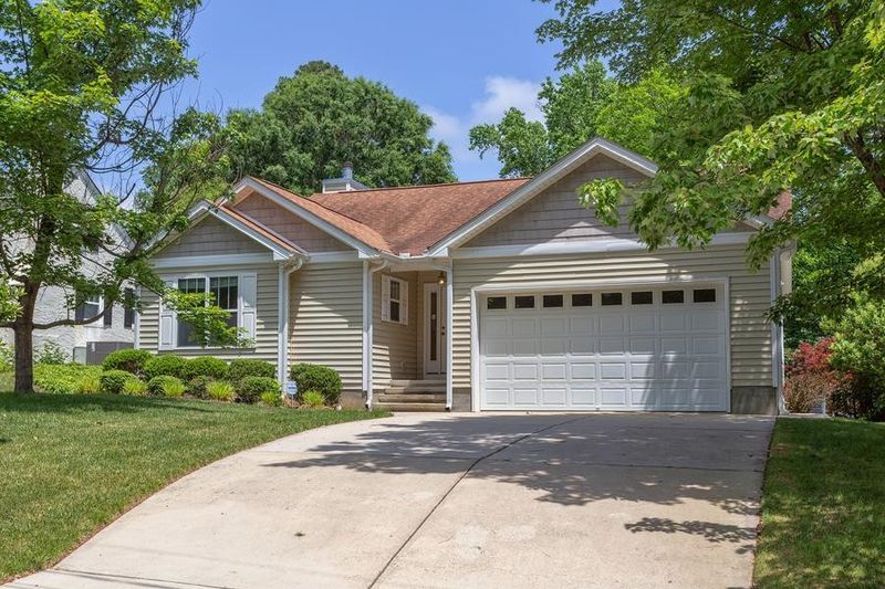 3105 Oxford Dr, Durham, NC 27707