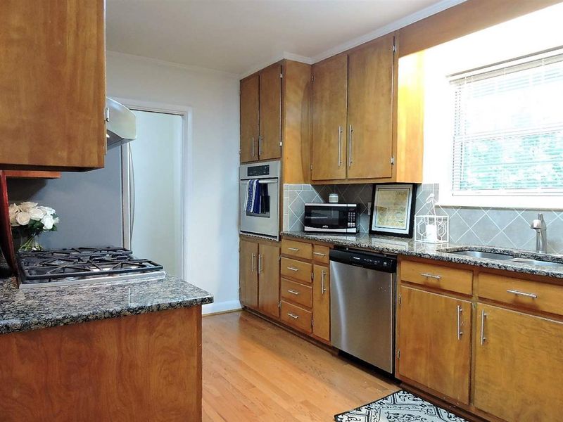 3106 Buckingham Rd, Durham, NC 27707