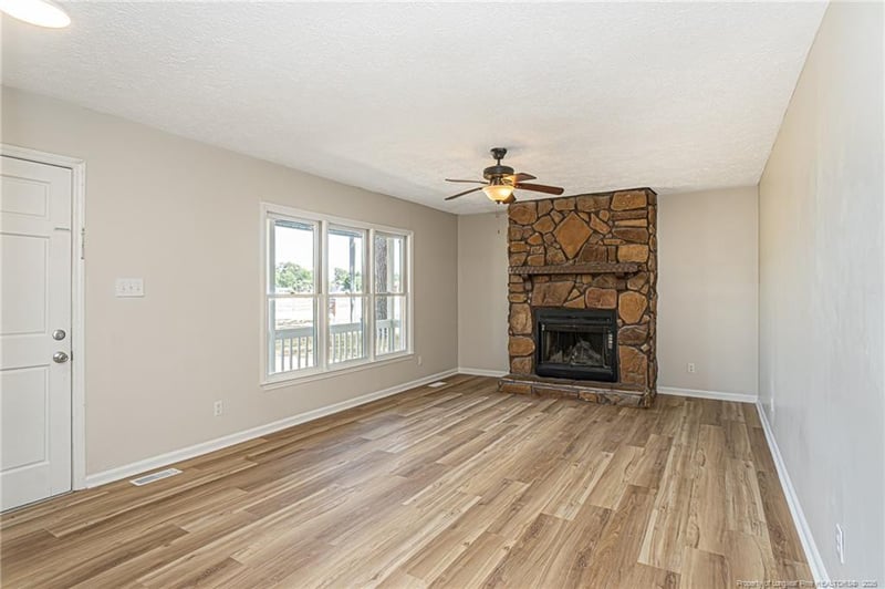 3106 Sommer Dr, Hope Mills, NC 28348