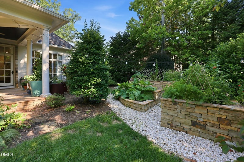 3108 Beaufort St, Raleigh, NC 27609