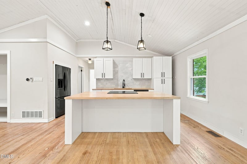 3108 Brentwood Rd, Raleigh, NC 27604