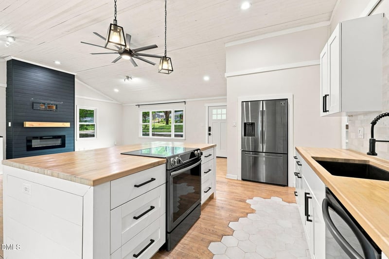 3108 Brentwood Rd, Raleigh, NC 27604