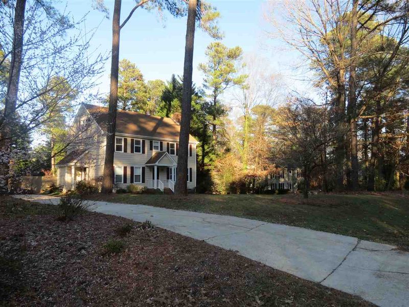 3108 Rutledge Ct, Raleigh, NC 27613