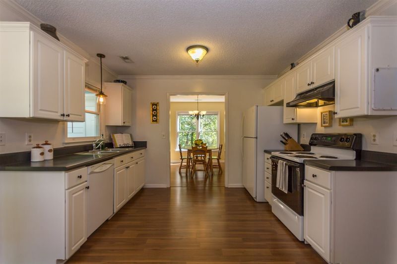3108 Twatchman Dr, Raleigh, NC 27616