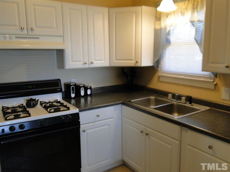3108 Wedgedale Dr, Durham, NC 27703