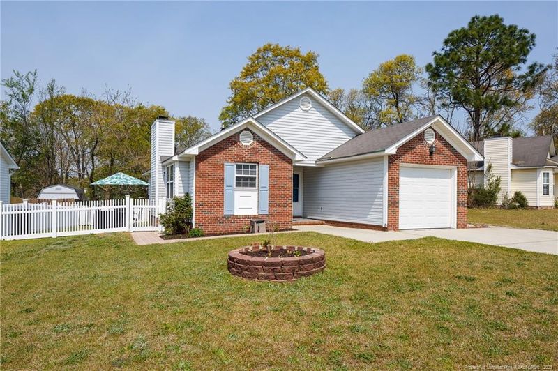 3108 Winesap Rd, Hope Mills, NC 28348