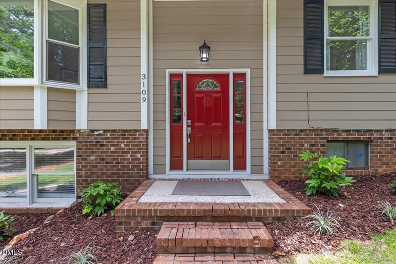 3109 Manor Ridge Dr, Raleigh, NC 27603