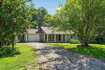 3109 Parkwood Dr, Sanford, NC 27332