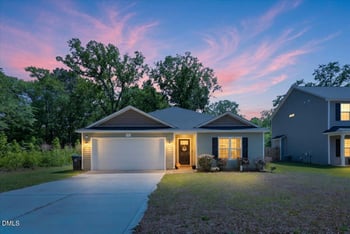 311 6th Ave, Raeford, NC 28376