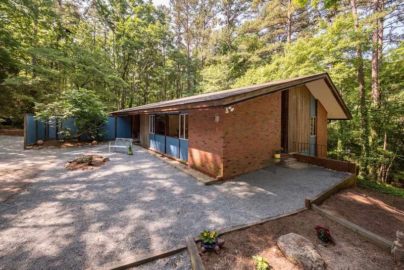 311 Clayton Rd, Chapel Hill, NC 27514