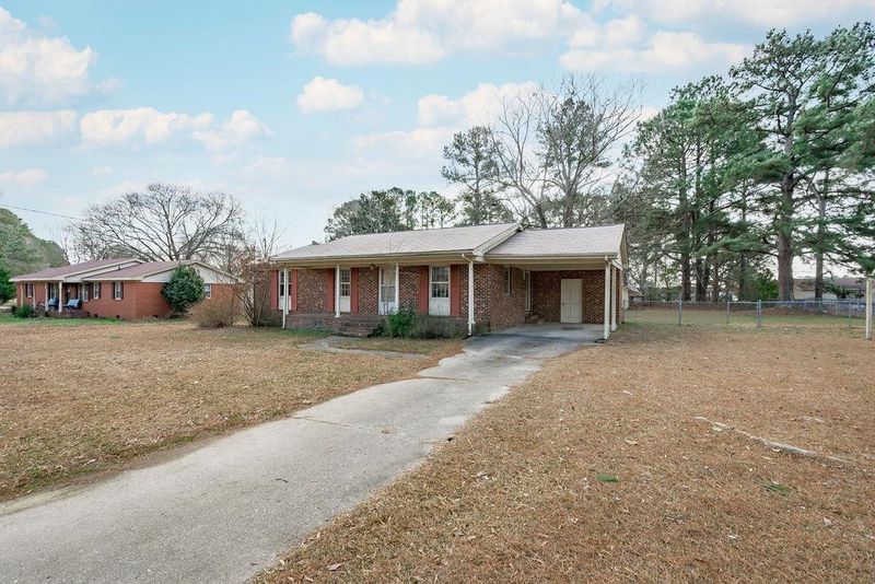 311 Cloverdale Dr, Clayton, NC 27520