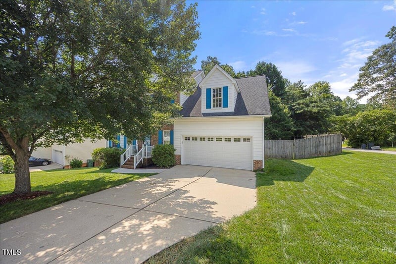 311 Kingswood Dr, Cary, NC 27513