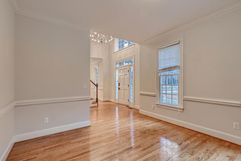 311 Lakeside Cir, Zebulon, NC 27597