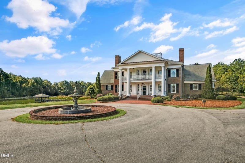 311 Lassiter Rd, Four Oaks, NC 27524