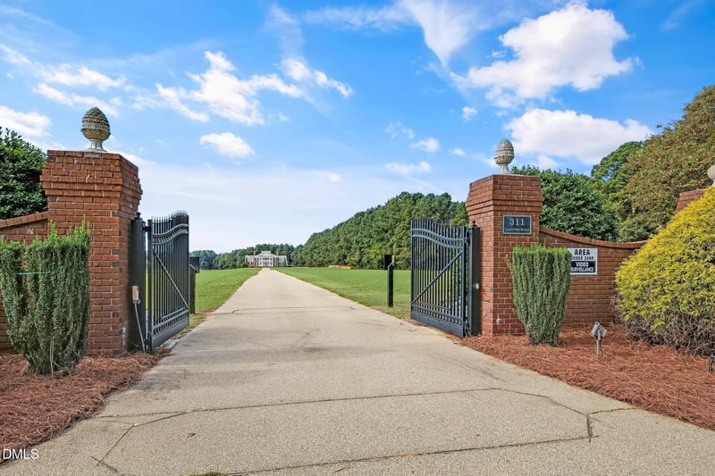 311 Lassiter Rd, Four Oaks, NC 27524
