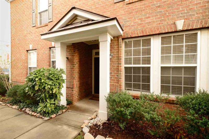 311 Longchamp Ln, Cary, NC 27519