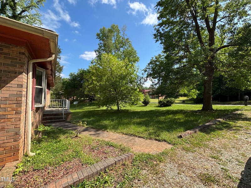 311 Nash St, Hillsborough, NC 27278