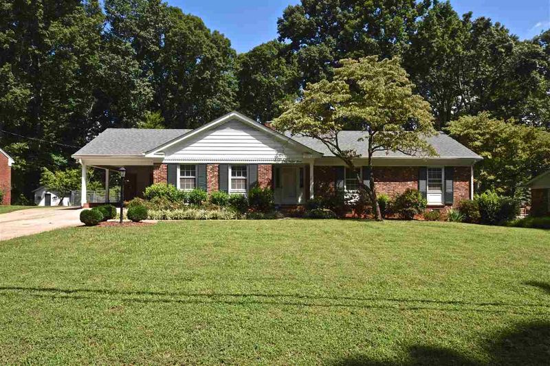 311 Oakridge Rd, Cary, NC 27511