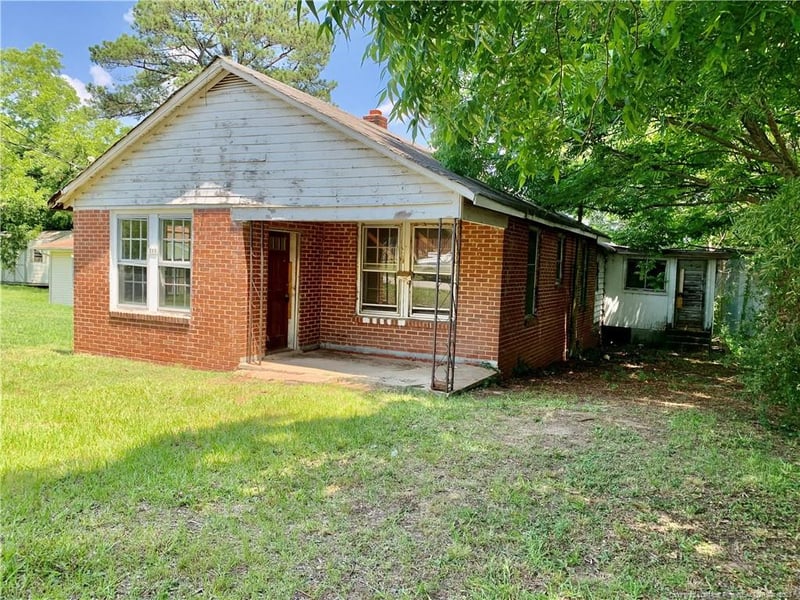 311 Saunders St, Sanford, NC 27330