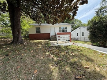 311 Stuart Ave, Fayetteville, NC 28301